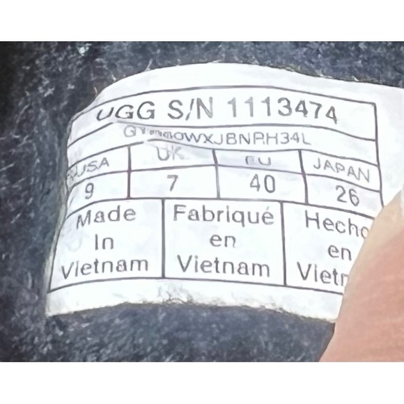 UGG Funkette Women’s Black Fluff Platform Shoes SZ 9 - Picture 8 of 9